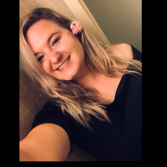 Meet your Posher, Paige - Picture 1 of 1